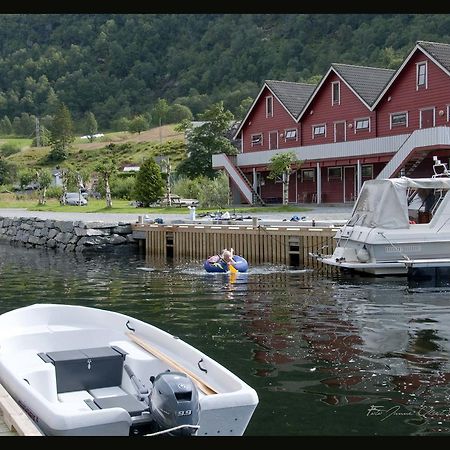 Grandane Feriehus Stongfjorden Экстерьер фото