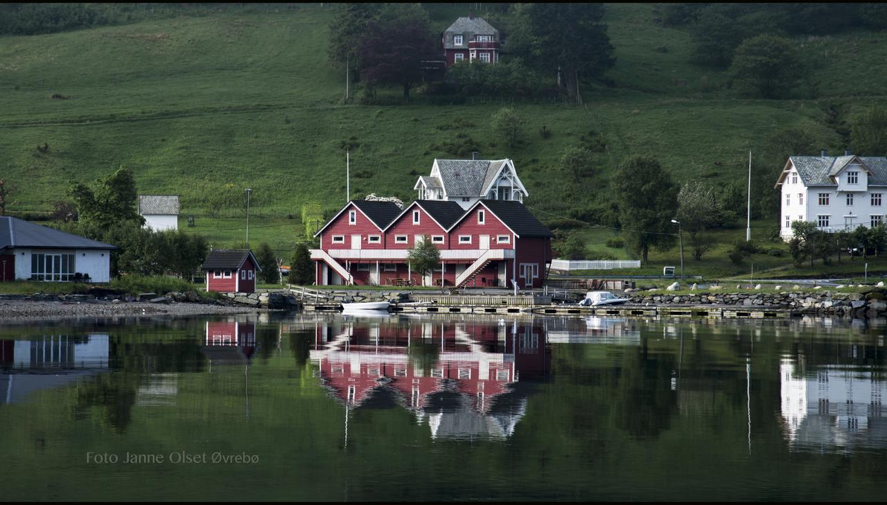 Grandane Feriehus Stongfjorden Экстерьер фото