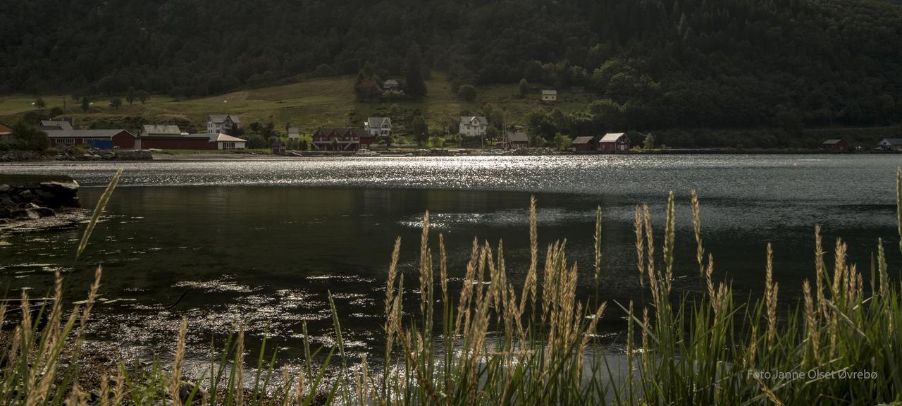 Grandane Feriehus Stongfjorden Экстерьер фото